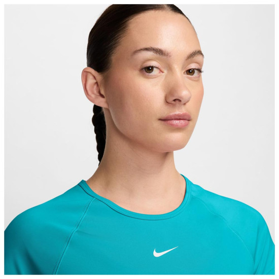 Nike Γυναικεία κοντομάνικη μπλούζα Pro Dri-FIT Nike Γυναικεία κοντομάνικη μπλούζα Pro Dri-FIT